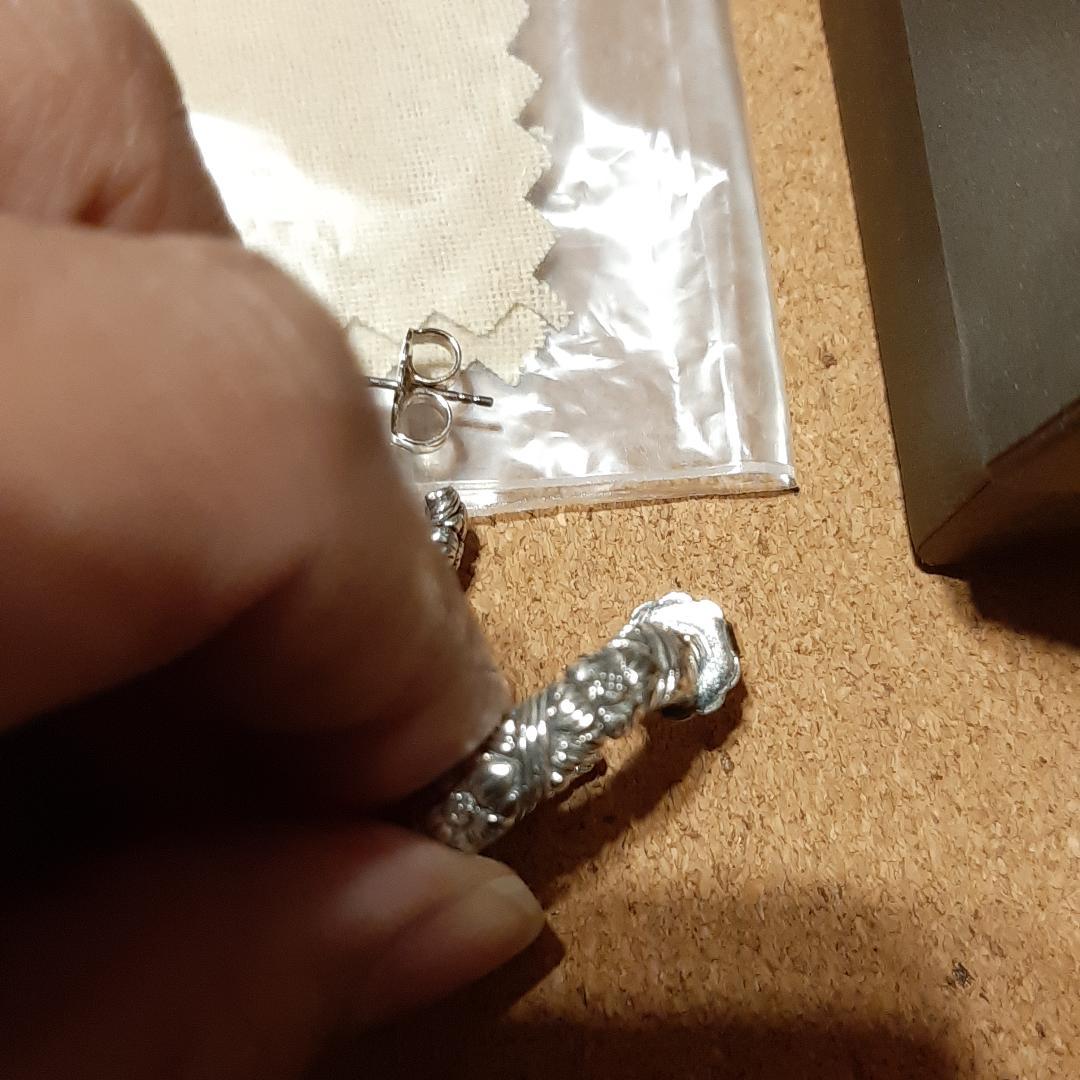 匿名配送変可！即発新品STEPHENDWECKシルバーフラワーピアス