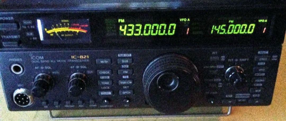 ICOM IC-821 トランシーバー