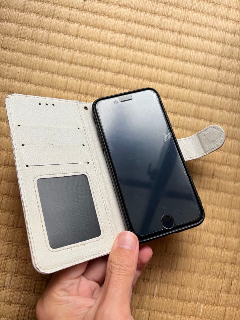 iPhone SE (第2世代) 128Gブラック SIMフリー