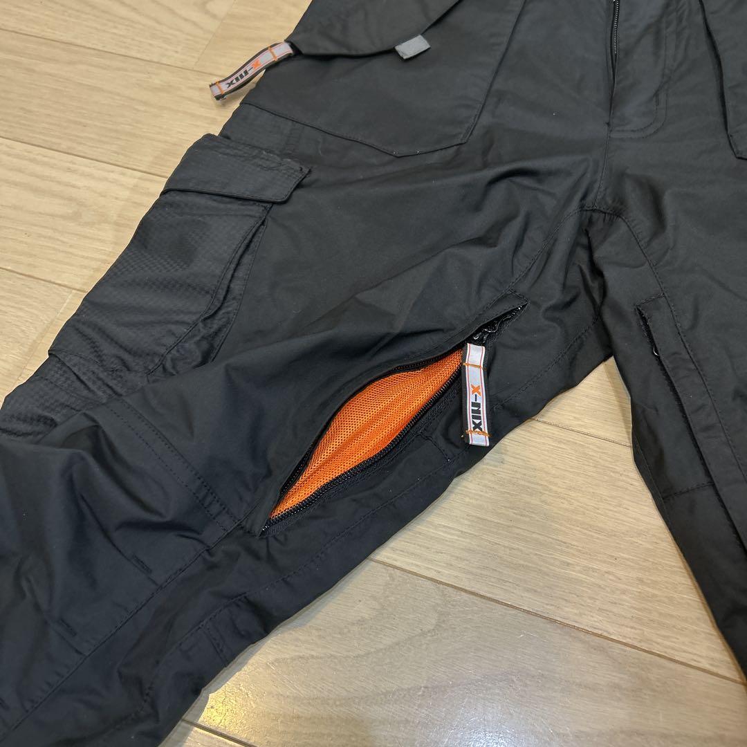 45000円！X-nix スノーボードウェア 上下セット ブラック