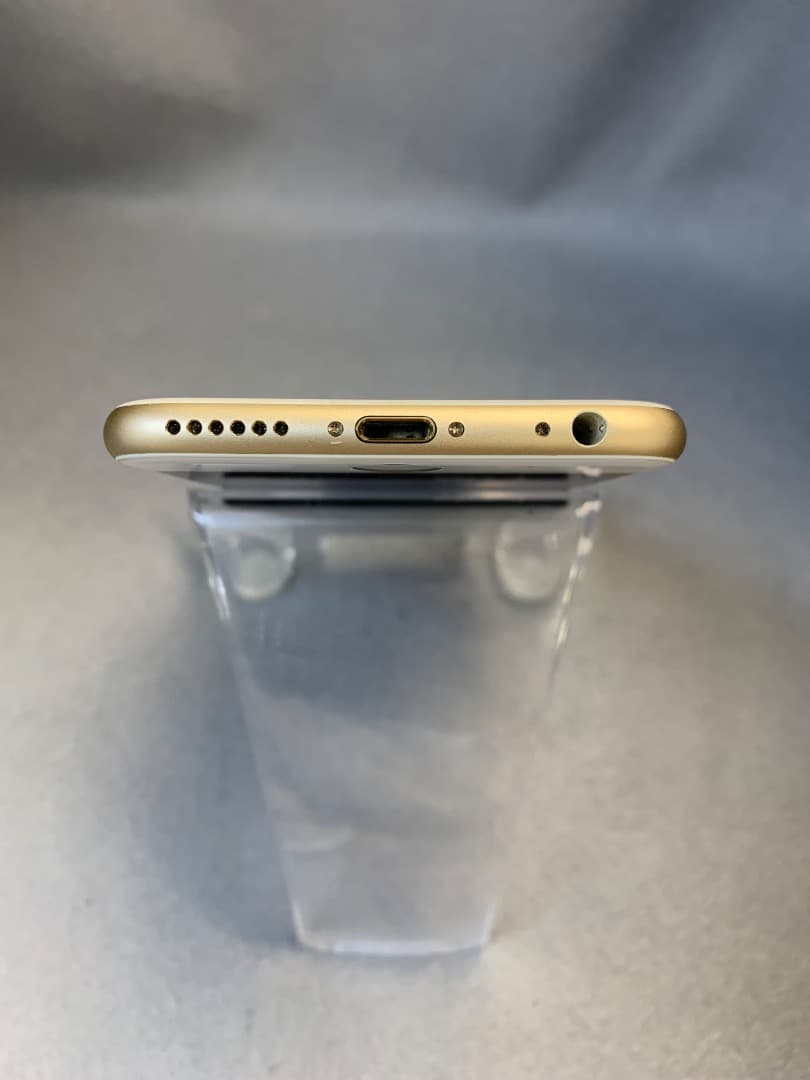 超美品　国内版　SIMフリー　iPhone6S 64GB ゴールド色