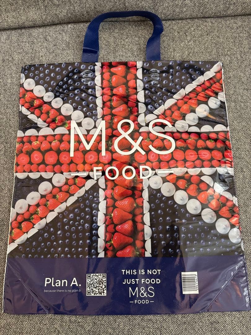 アニヤハインドマーチ⭐︎ミニバッグ＆マークス＆スペンサー⭐︎ショッピングバッグ