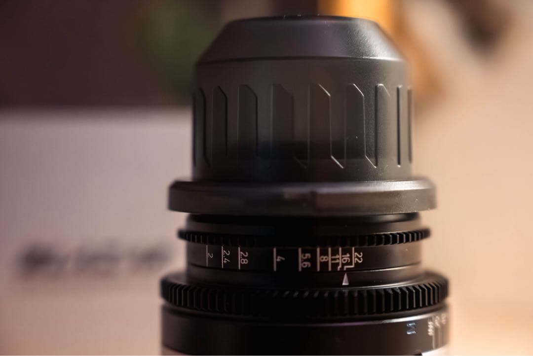 新品Blazar Remus 50mm T2 1.5Xアナモルフィックレンズ