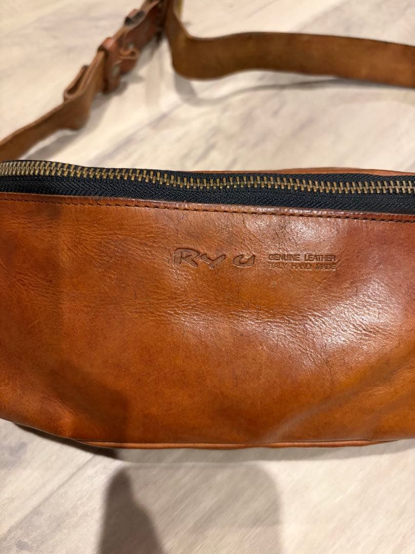 RYU 本革 ボディバッグ ブラウン