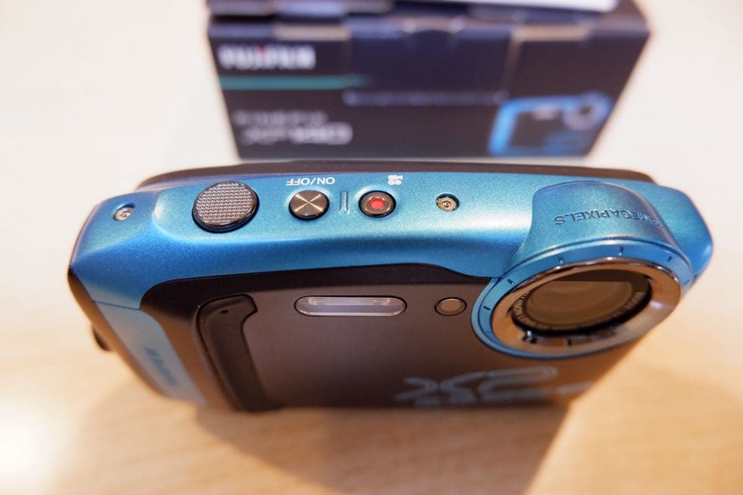 デジタルカメラ FUJIFILM FINEPIX XP140