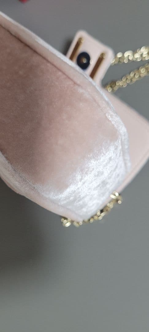 ロジェヴィヴィエ クラッチ ピンク