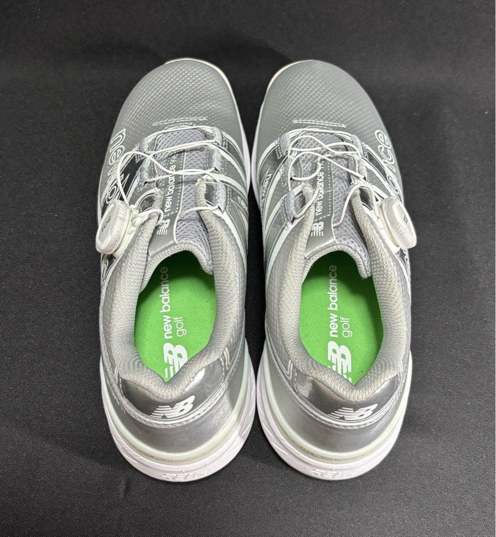 New Balance 軽量ゴルフシューズ シルバー