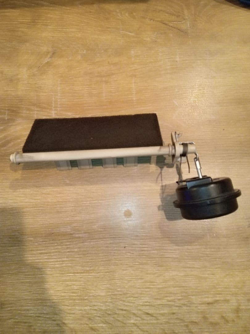 シボレーアストロ　ヒーターフラップ部品