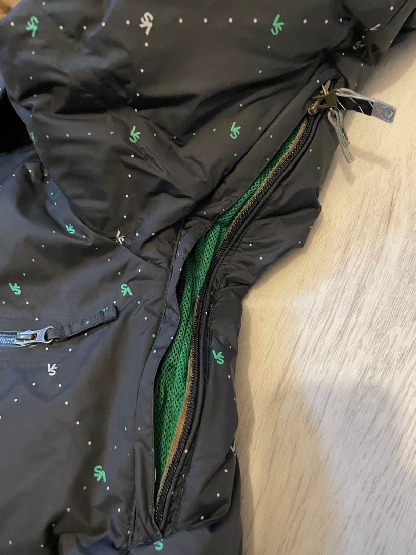 レア　VOLCOM スノーボードジャケット Sサイズ　タウン用でも