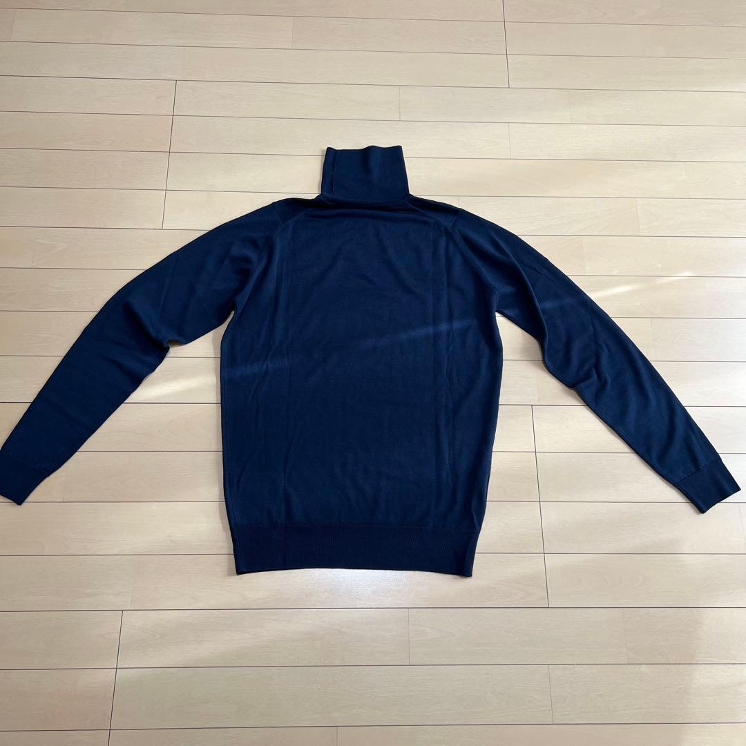 JOHN SMEDLEYタートルネックニット