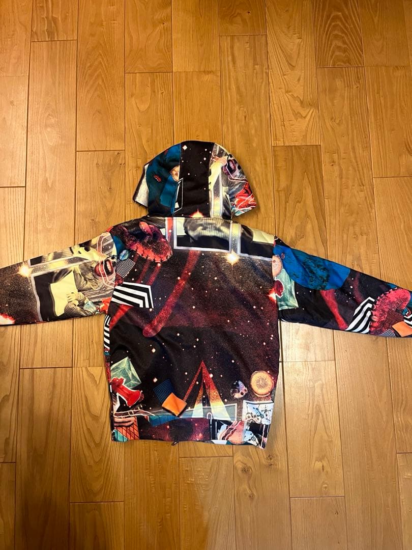 VOLCOM Hovin Wang アーティストシリーズパーカー