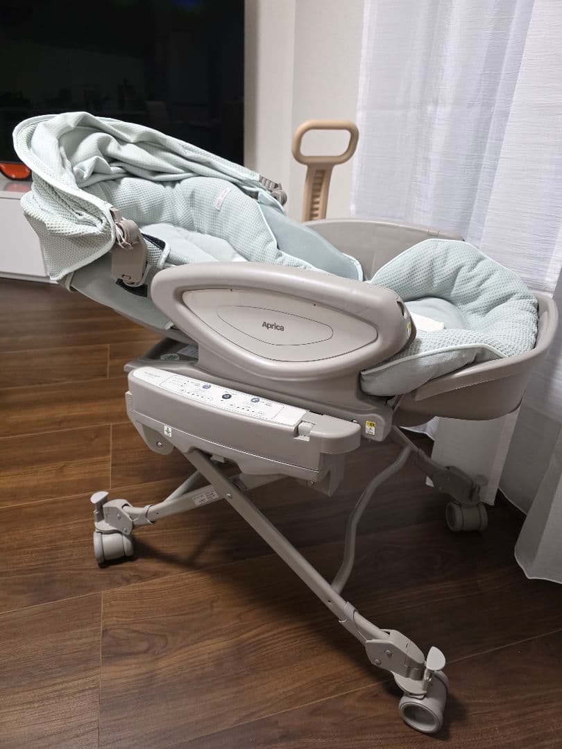 Aprica ユラリズム オートプレミアム アップリカ