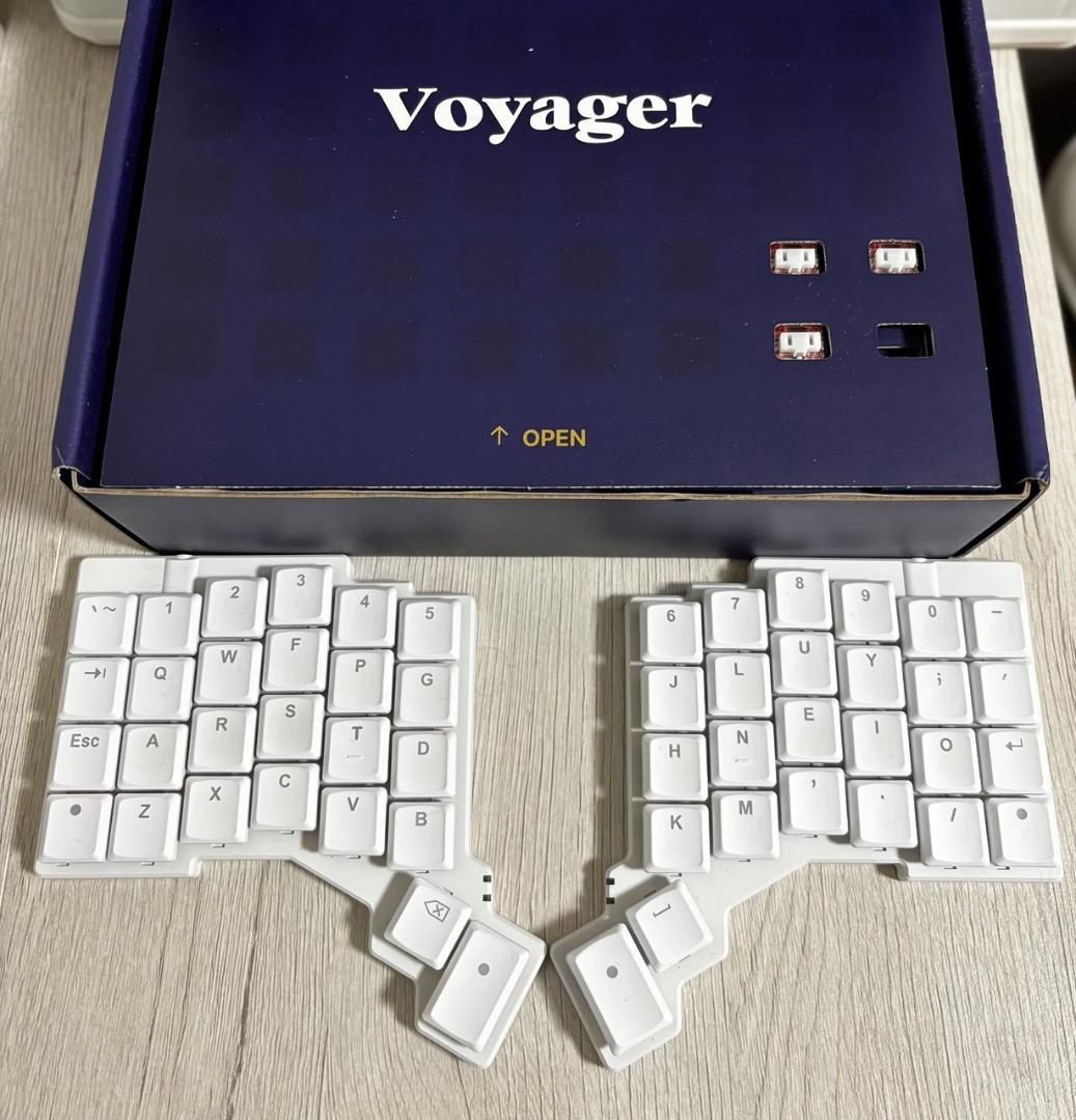 「新品同様」ZSA Voyager 白い色キーボード