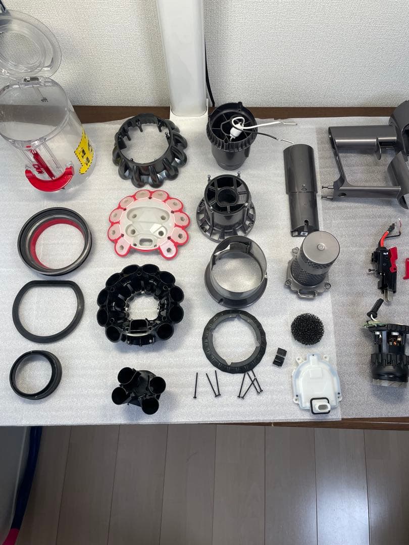 【美品・完全分解清掃済み】ダイソン V10 sv12 フロアドッグ付