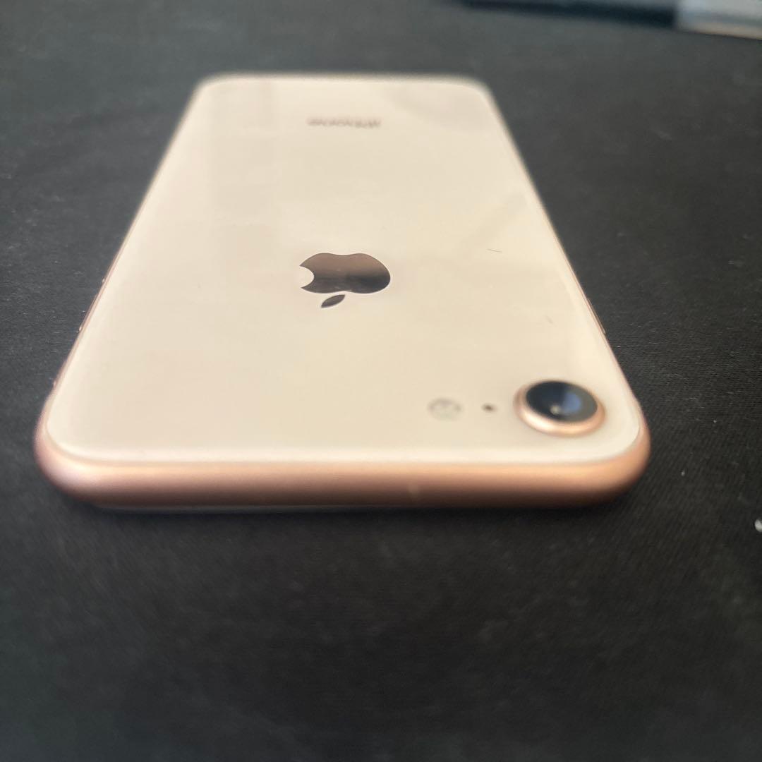 iPhone 8 ゴールド　64GB