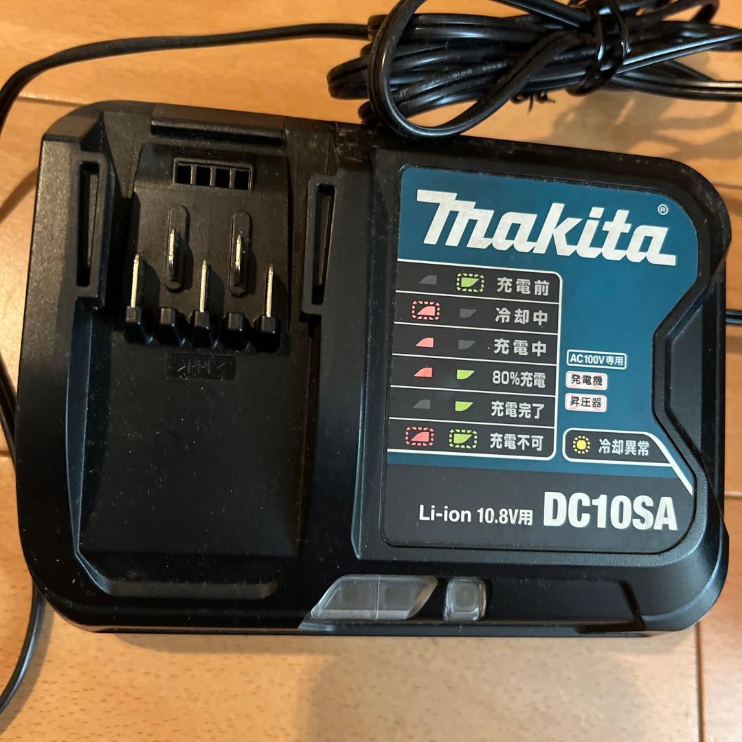 充電式ファン CF100DZ と　DC10SA BL1015のセット