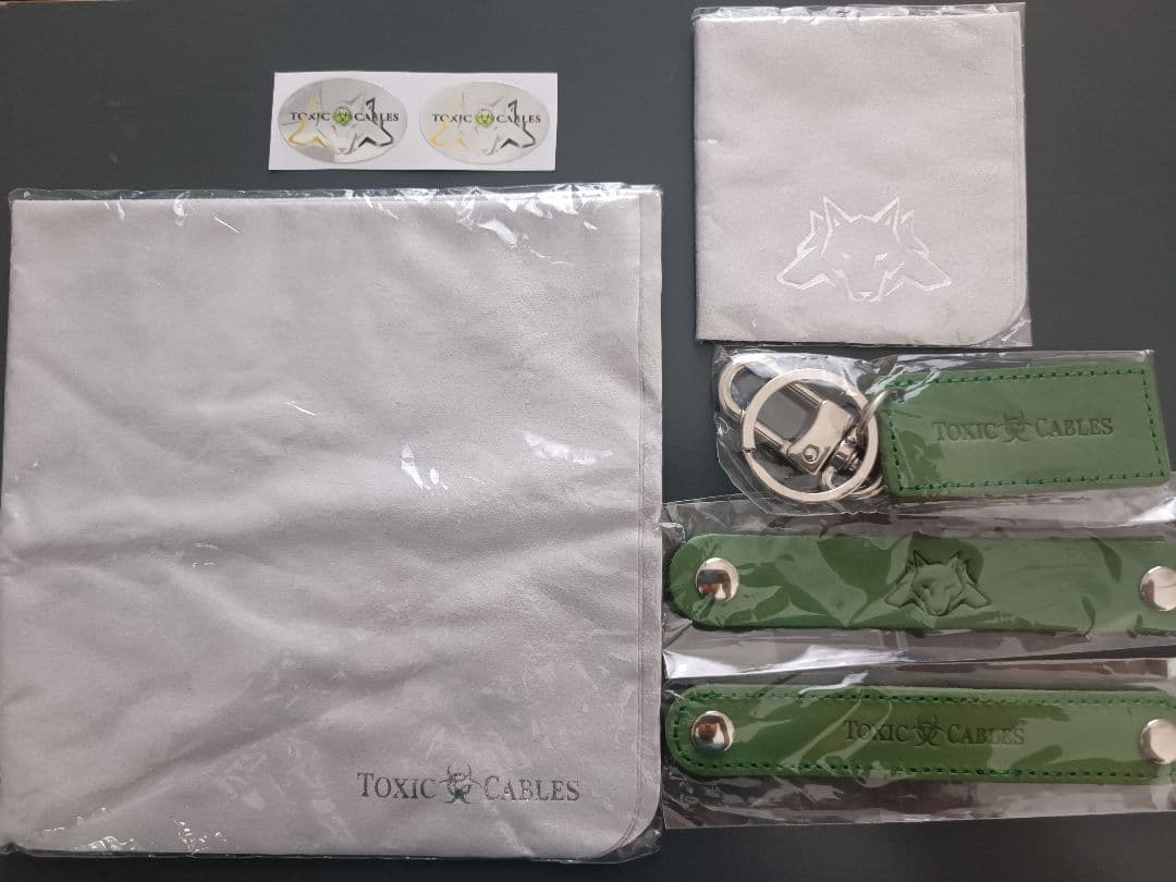 Toxic Cables Cerberus 2pin/4.4 85本限定