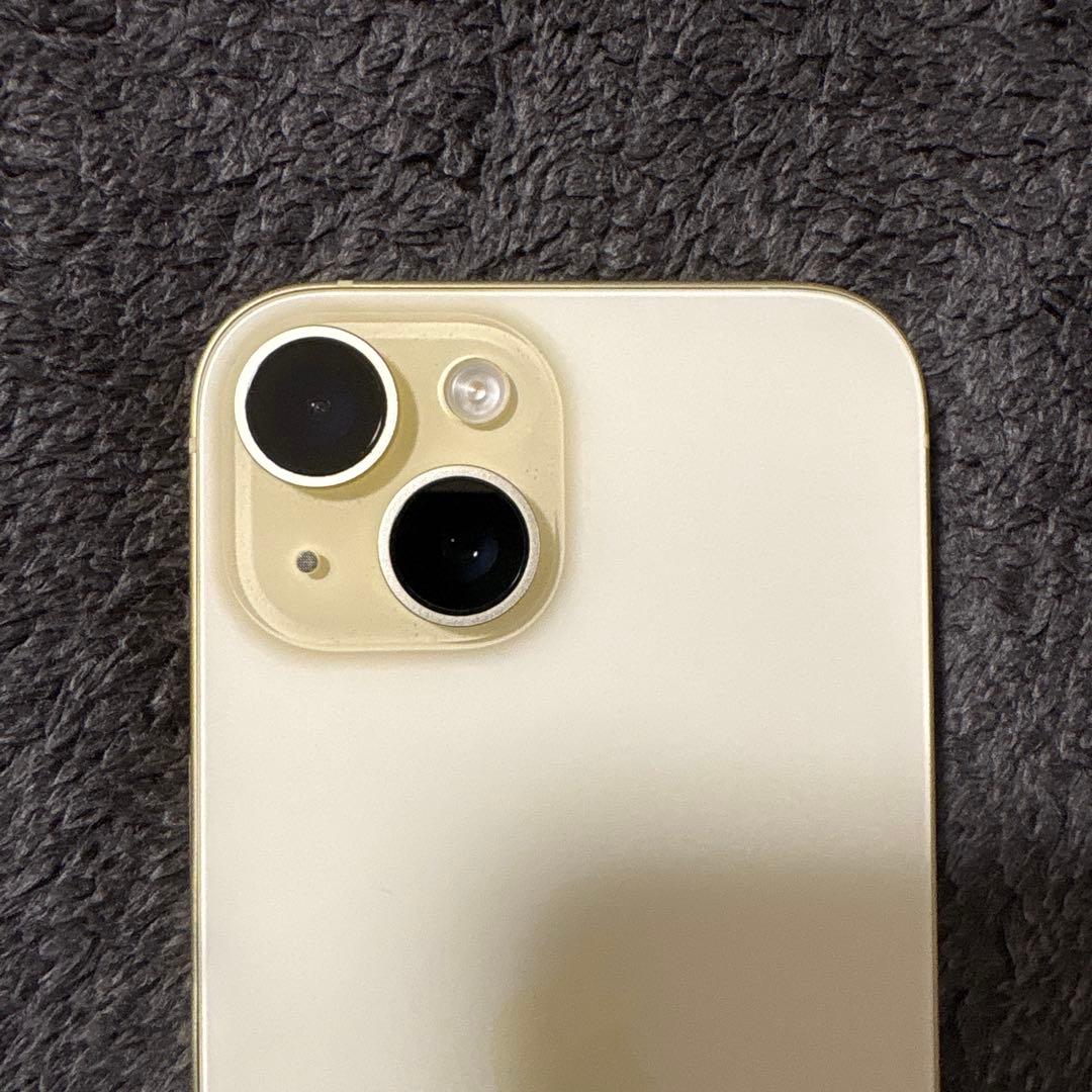 ホ*能様 Apple iPhone 15 128GB イエロー　本体