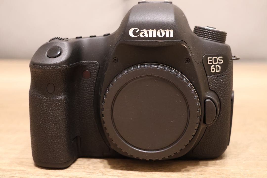 Canon EOS 6D ボディ フルサイズ一眼レフカメラ