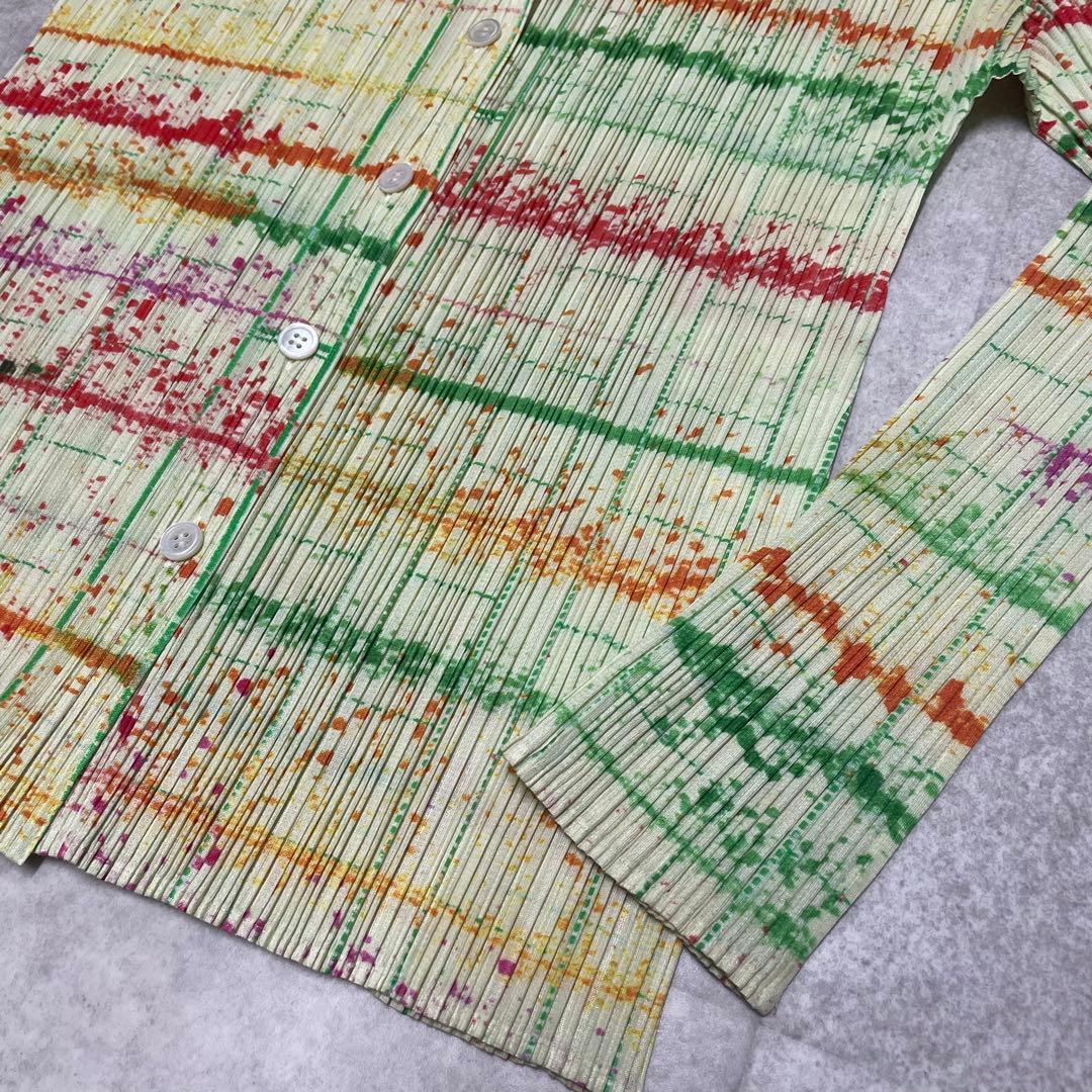 【美品】プリーツプリーズ　総柄　長袖シャツ　ペイント風　3