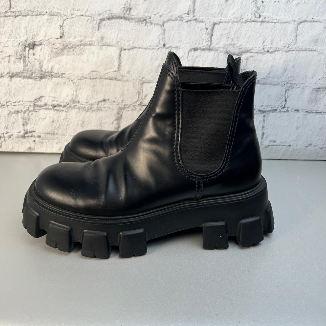 【最終処分SALE】PRADA プラダ チェルシーブーツ ブラック A-9198