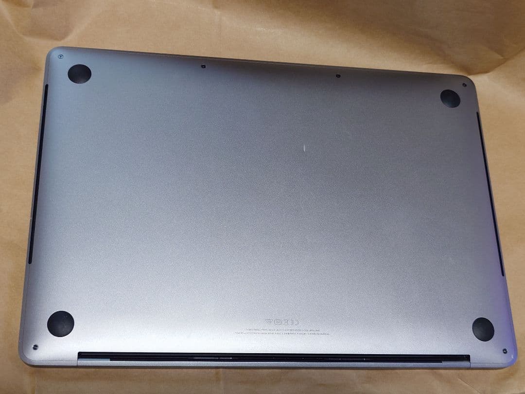 MacBook Pro 2019 / 13インチ / 8GB / 512GB