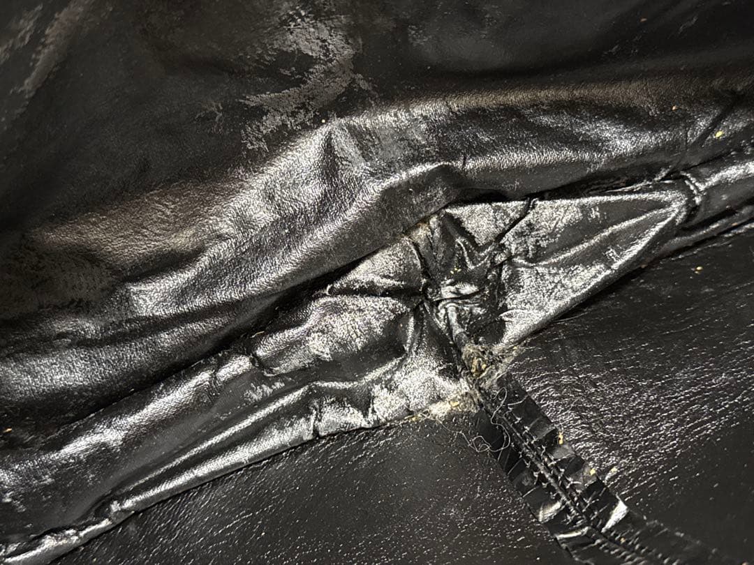 難アリ 本革 beauty:beast ビューティビースト 薔薇型押しバッグ 黒