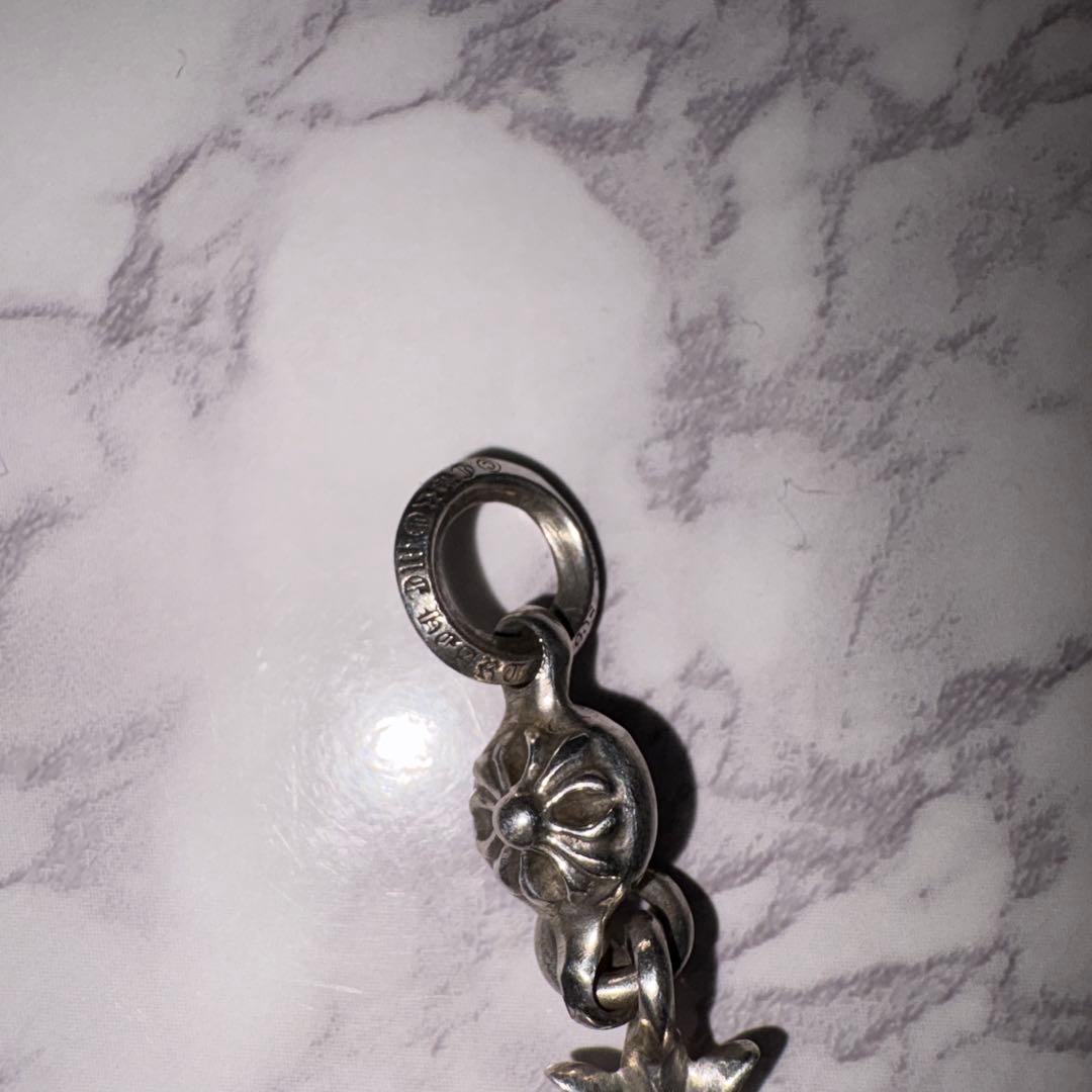 期間限定 クロムハーツ 1ボールタイニーCHクロスチャーム