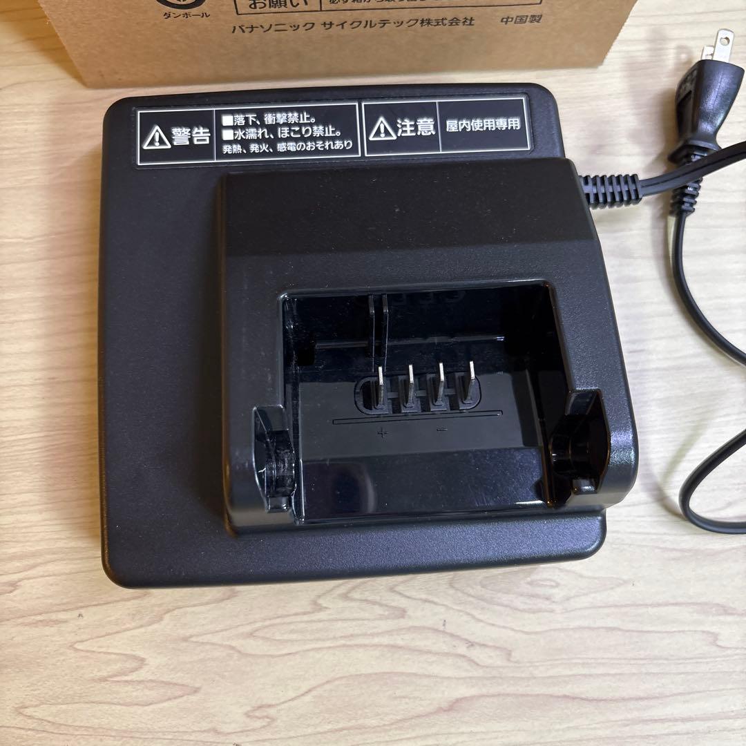 落札Panasonic NKJ074Z 電動自転車用充電器