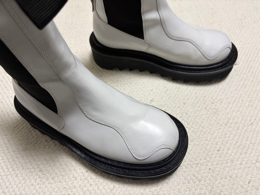 TOGA PULLA トーガプルラ　SIDE GORE BOOTS
