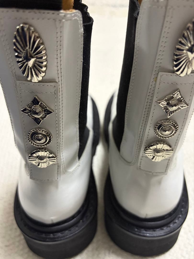 TOGA PULLA トーガプルラ　SIDE GORE BOOTS