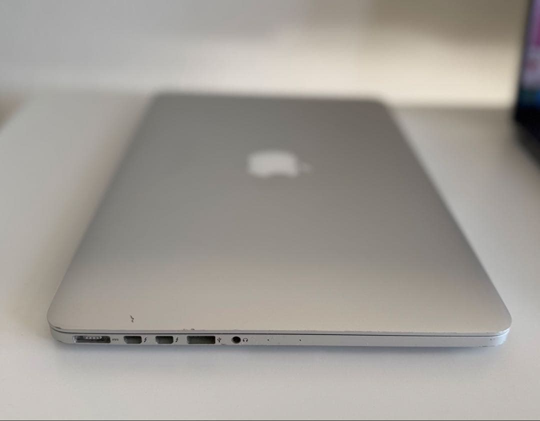 MacbookPro 2015 13インチ 今年最新mac os Sequoia