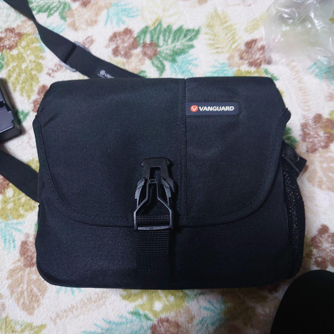 【美品】Nikon D5600 18-55 VR+70-300VR kit