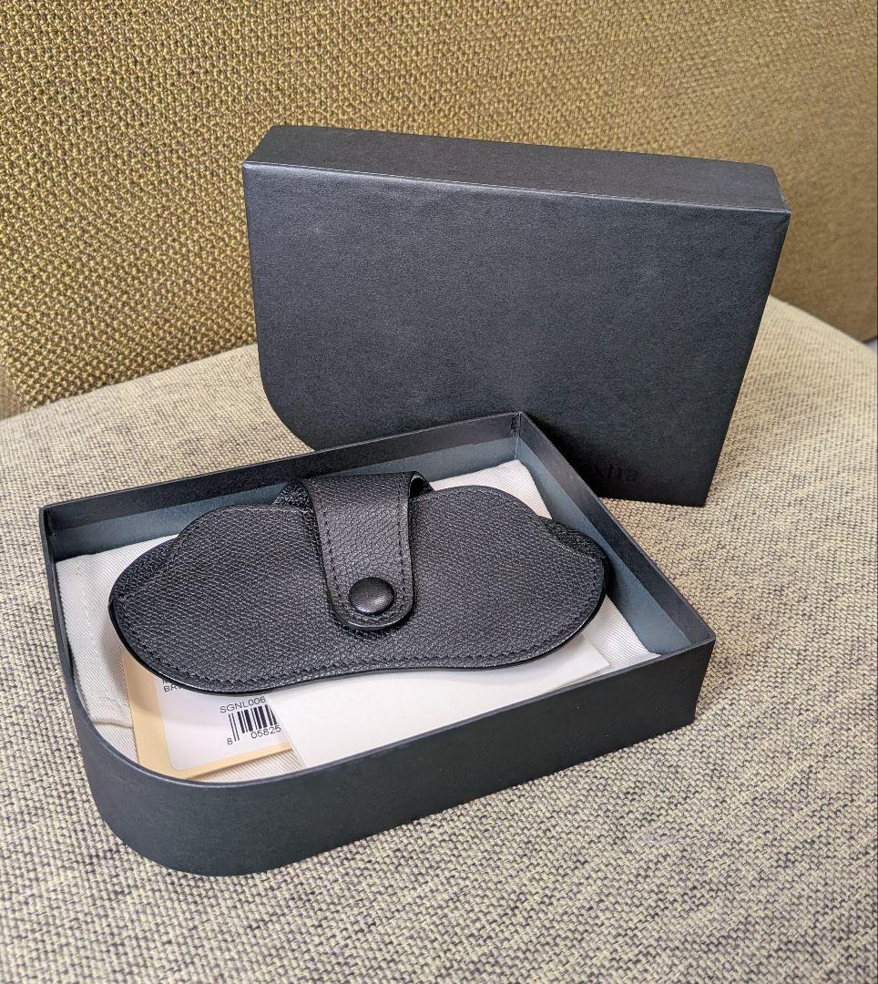 ヴァレクストラ メガネケース