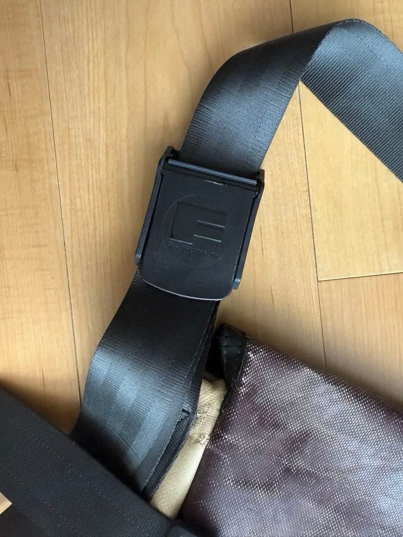 FREITAG メッセンジャーバッグ ベージュ/ブラウン