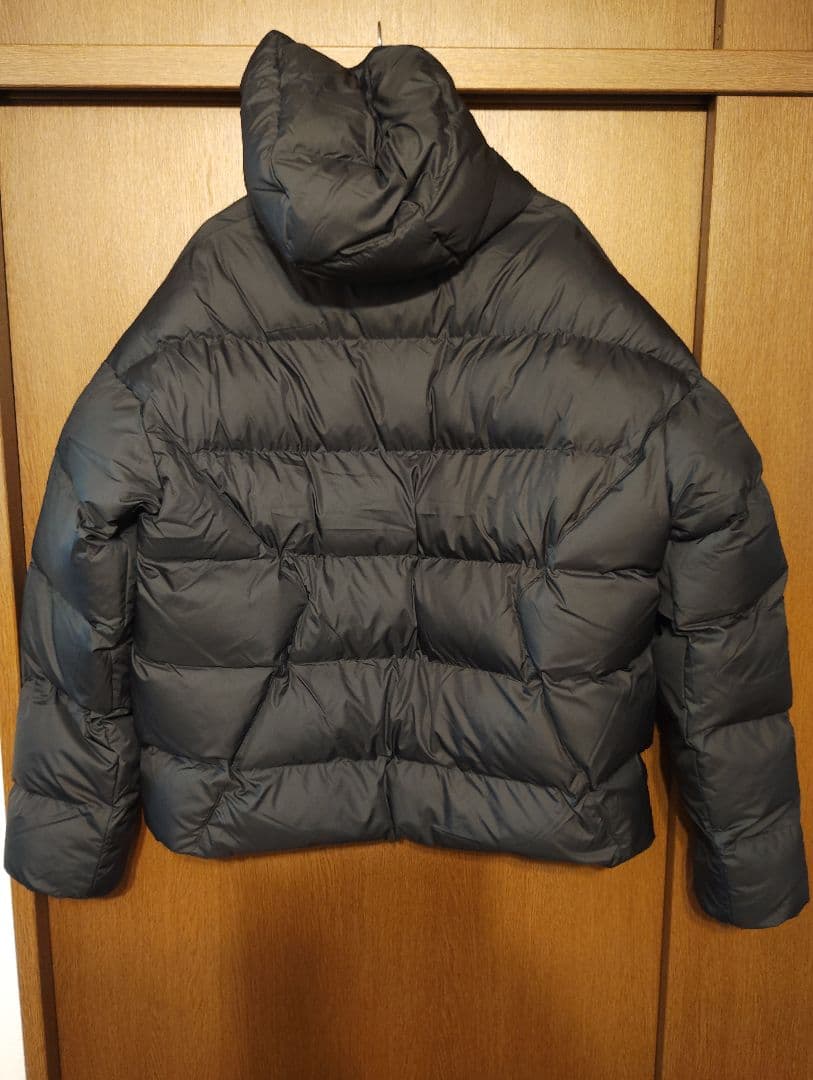 新品未使用タグ付✨ナイキ ジョーダン ダウンジャケット黒Lサイズ定価24420円