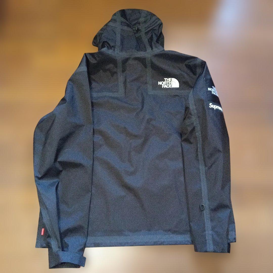 THE NORTH FACE×SUPREMEコラボサミットマウンテンパーカー