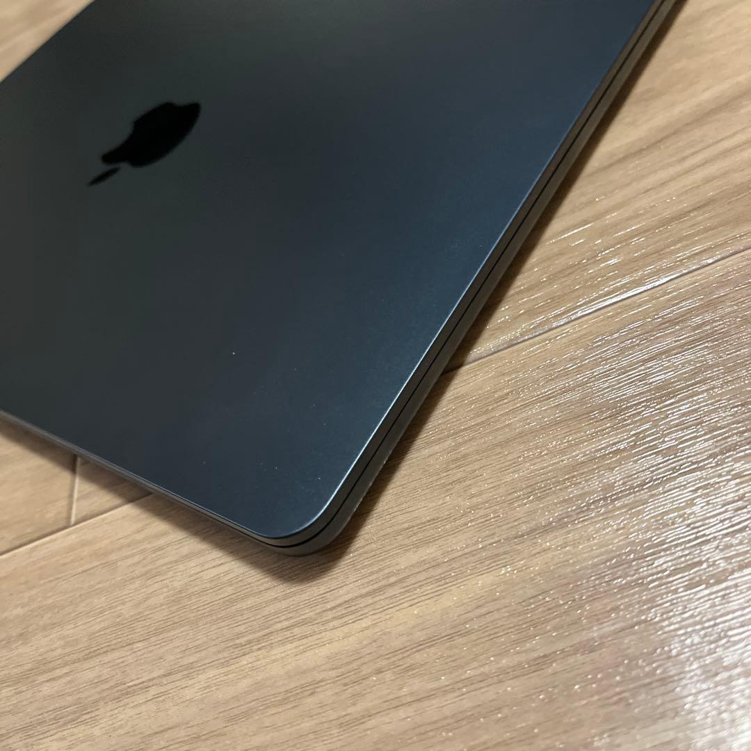 MacBook Air M2 2022 13インチ 16GB 512GB