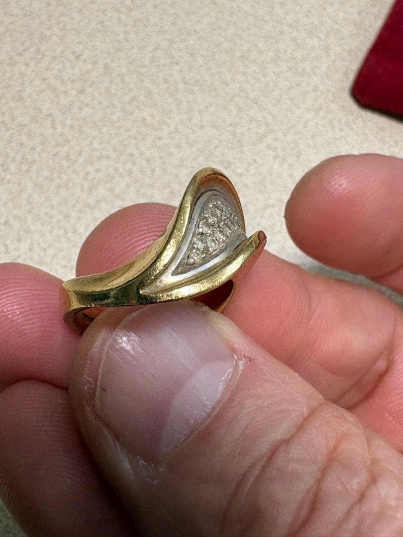 装飾的なパターンのリングセット