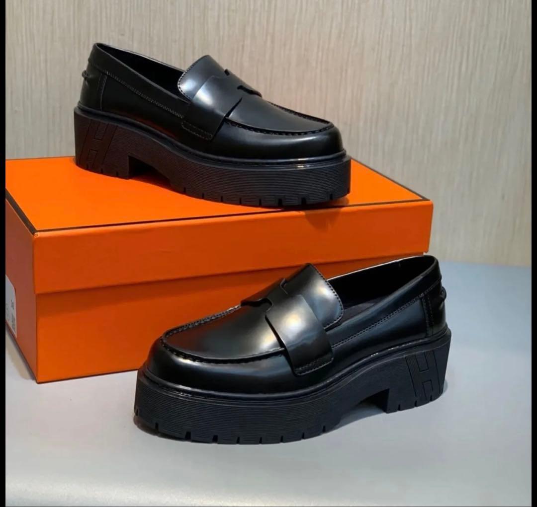 HERMES 厚底ブラックローファー　モカシン　38