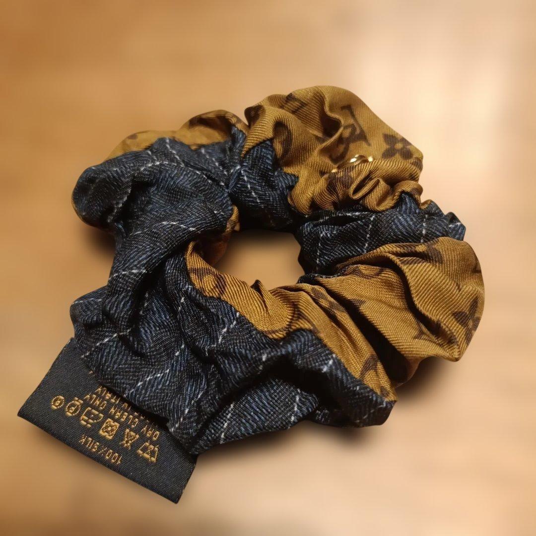 LOUIS VUITTON シルク ヘアシュシュ　へアクセサリー