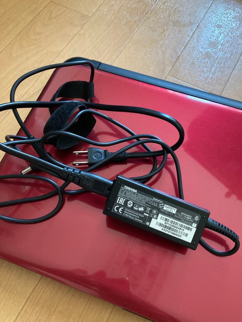 ToshibaノートPC Core i3 932GB SSD 赤T55/45MR