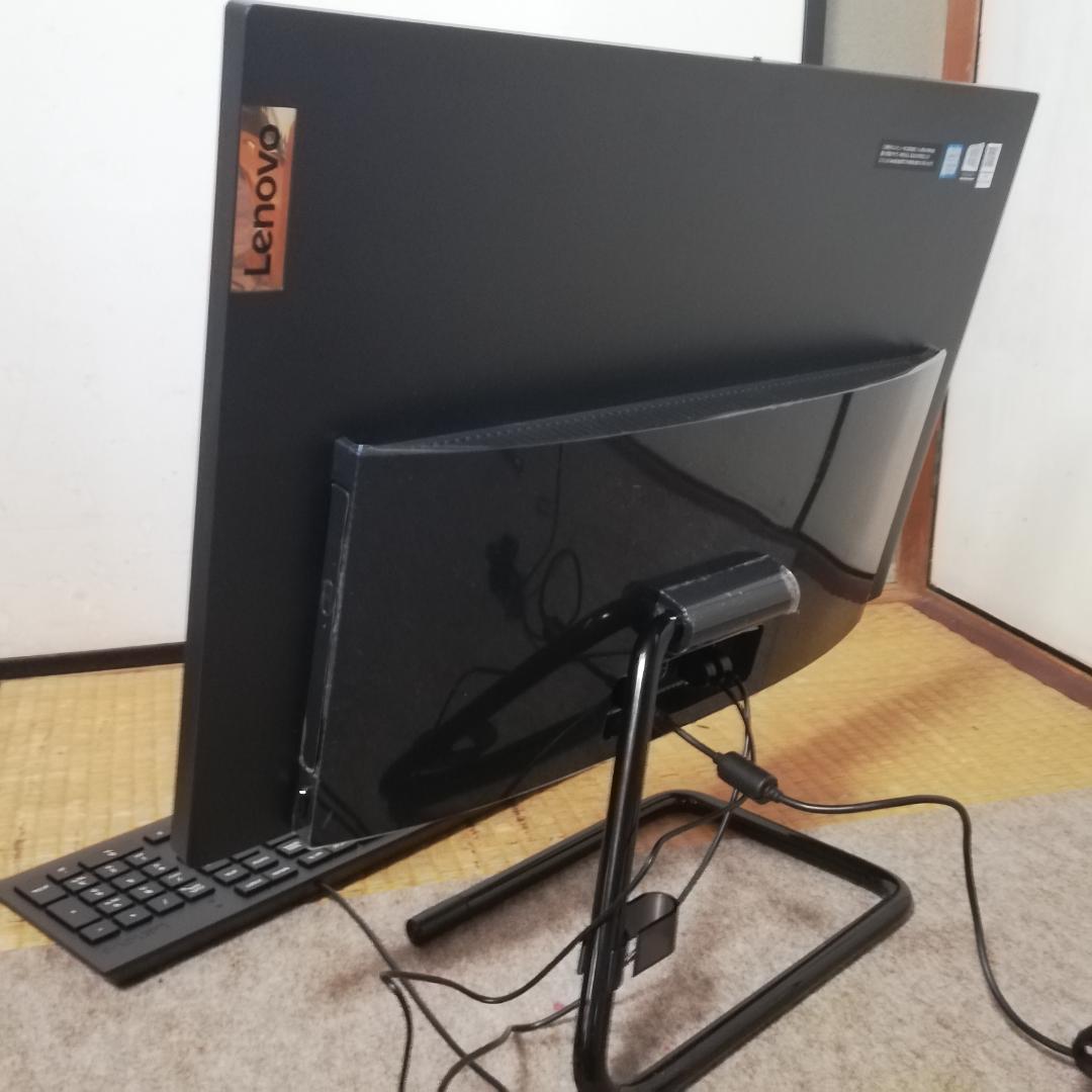 レノボ　超狭枠の24インチ一体型PC　i5-8400T 8G/512SSD