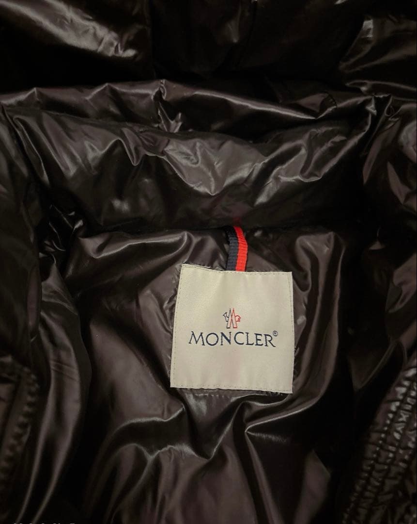 【新品未使用】　モンクレール　ダウンジャケット　ブラック　サイズ3