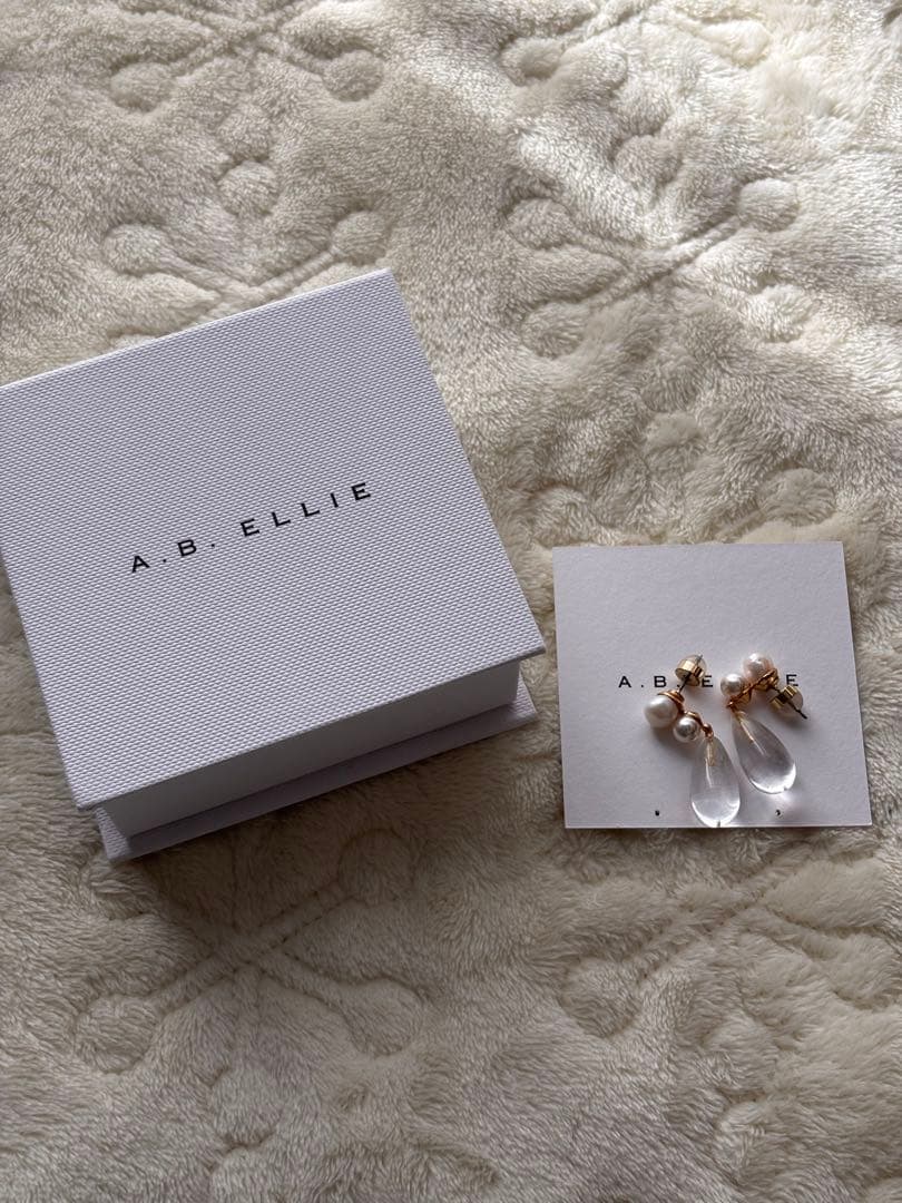 一度のみ着用　美品　A.B. ELLIE glass x pearl drop
