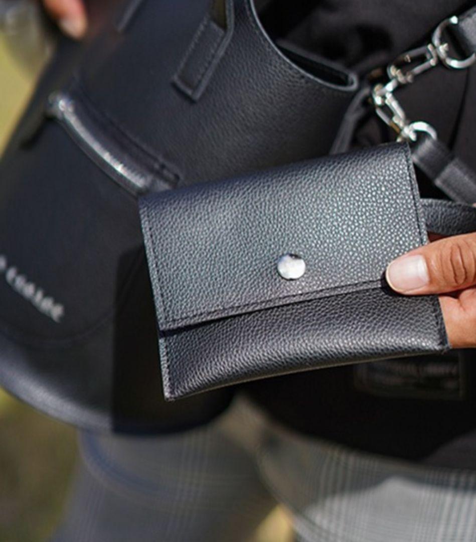 新品　アダムスジャグラー　今期バッグ ホワイト