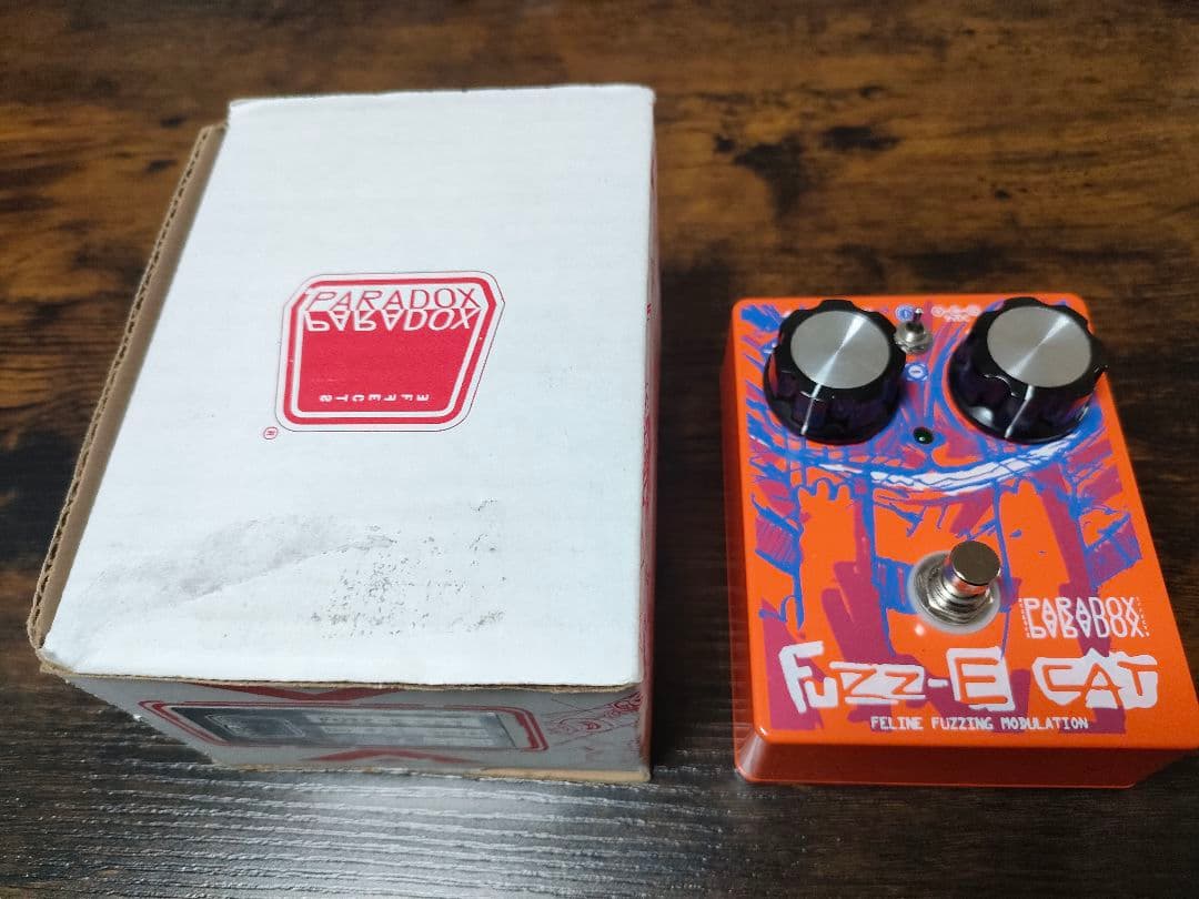 Paradox Effects / FUZZ-E CAT　ファズ 元箱付