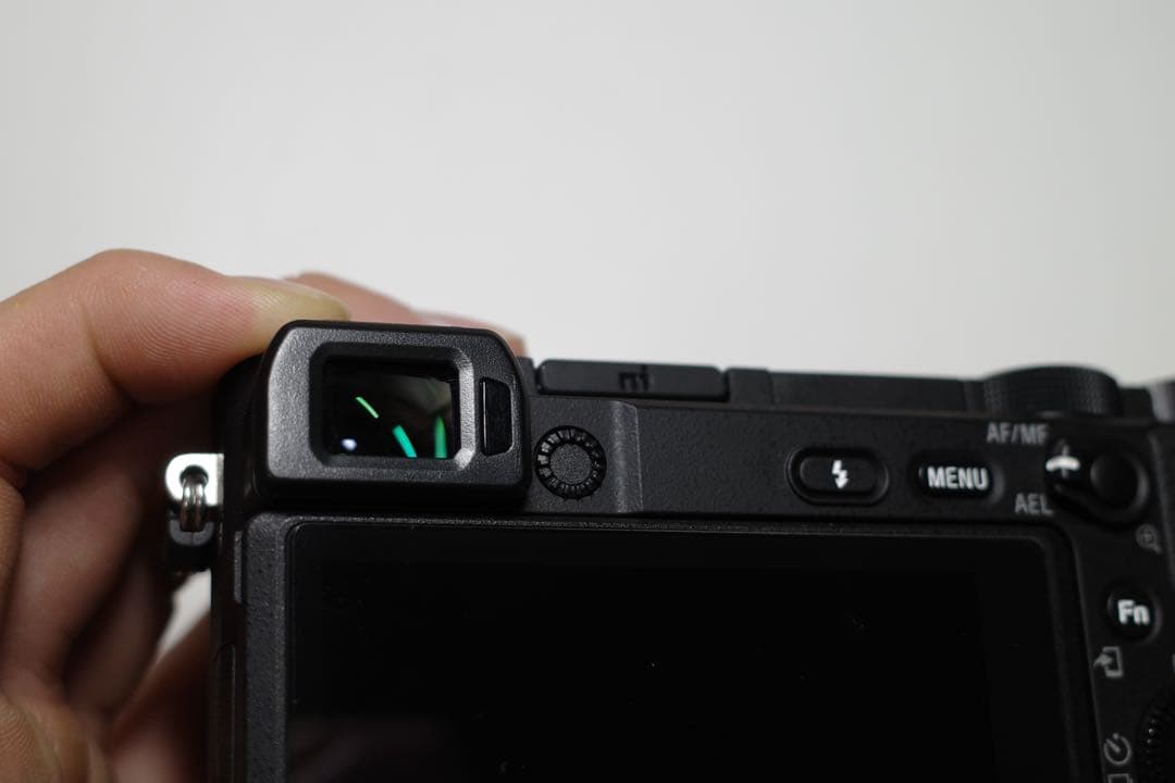 SONY α6400 ILCE-6400 パワーズームレンズキット　おまけ付き