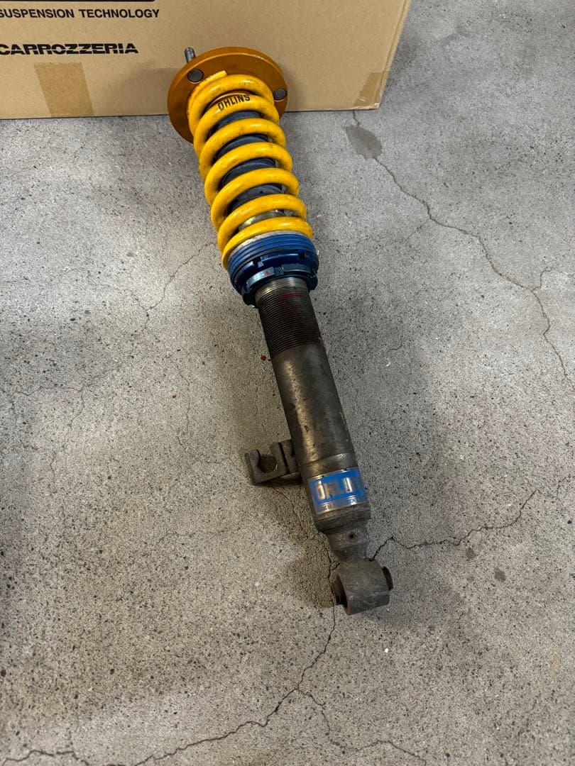 マツダRX-7 FD3S用の OHLINS サスペンション