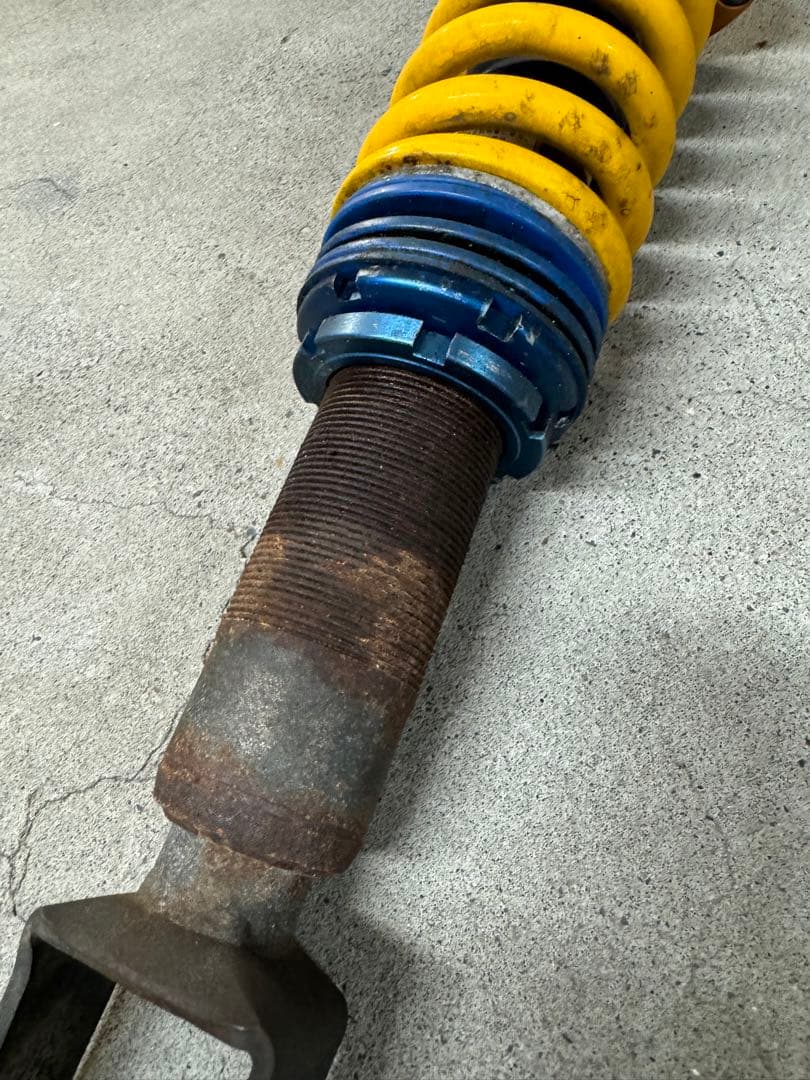 マツダRX-7 FD3S用の OHLINS サスペンション